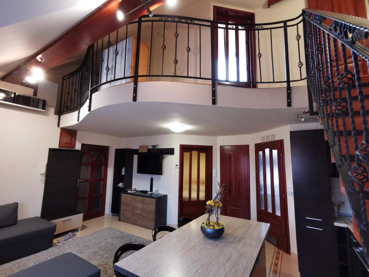 Galery Apartman Gyula Dış mekan fotoğraf