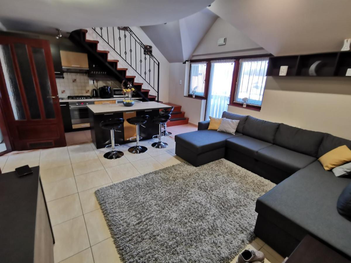 Galery Apartman Gyula Dış mekan fotoğraf